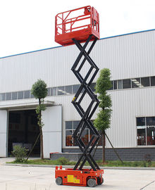Porcellana Piattaforma elevatrice idraulica mobile allungabile di forbici con il bottone dell&#039;arresto di emergenza fabbrica